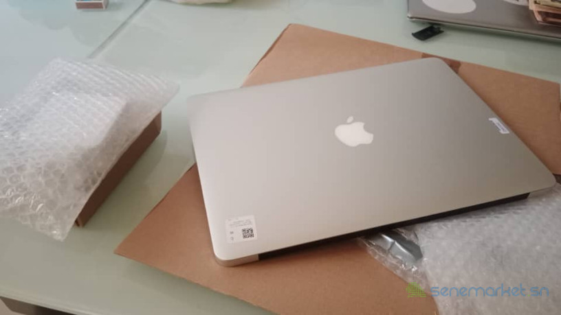 ordinateur-macbook-air-big-0