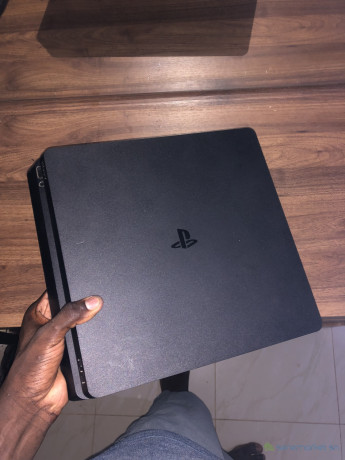 ps4-slim-a-vendre-big-0