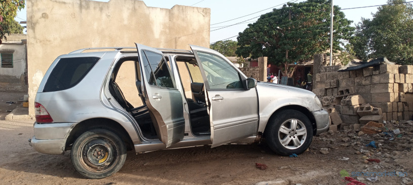 vente-de-vehicule-mercedes-ml-400-big-0