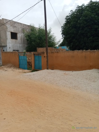 terrain-de-300-metres-carres-a-vendre-a-grand-mbour-senegal-big-2