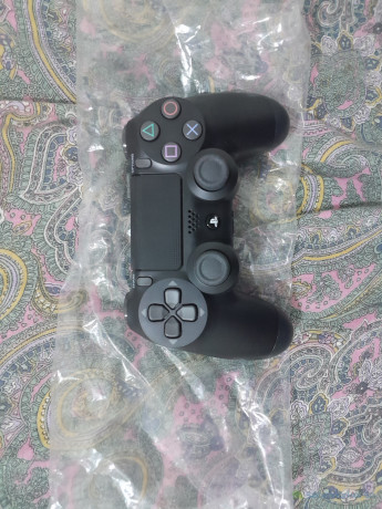 manette-ps4-neuve-big-0