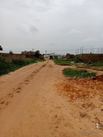 terrain-de-500-metres-carres-a-vendre-a-mbour-senegal-big-0