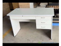 tables-de-bureau-simples-s23-small-0