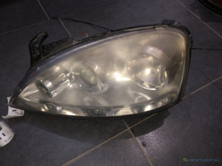 Opel Corsa phare avant gauche