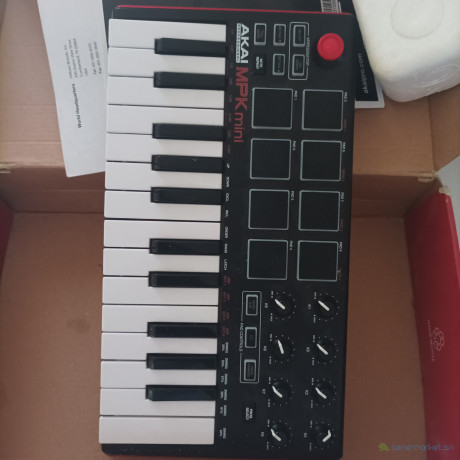 clavier-akai-mpk-mini-mk2-big-1