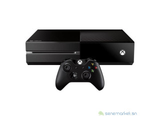 VEND XBOX ONE AVEC 1 MANETTE ET 5 JEUX