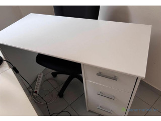 Tables bureau