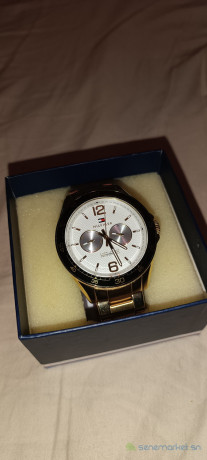 montre-tommy-hilfiger-gold-water-proof-big-1