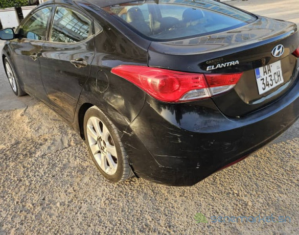 wanter-hyundai-elantra-2015-big-3