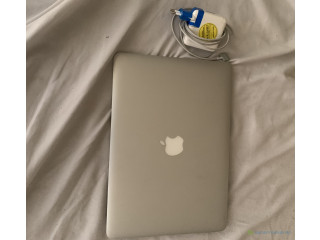 MacBook air dual core i5 1.6 ghz 8gb 250gb