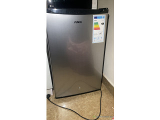 Lot frigo télé micro onde possibilité de vendre par détails aussi