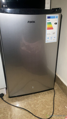 lot-frigo-tele-micro-onde-possibilite-de-vendre-par-details-aussi-big-0