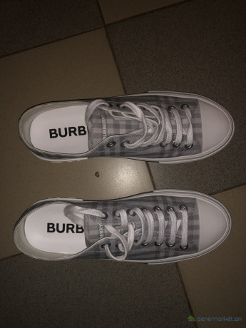 chaussures-burberry-big-0