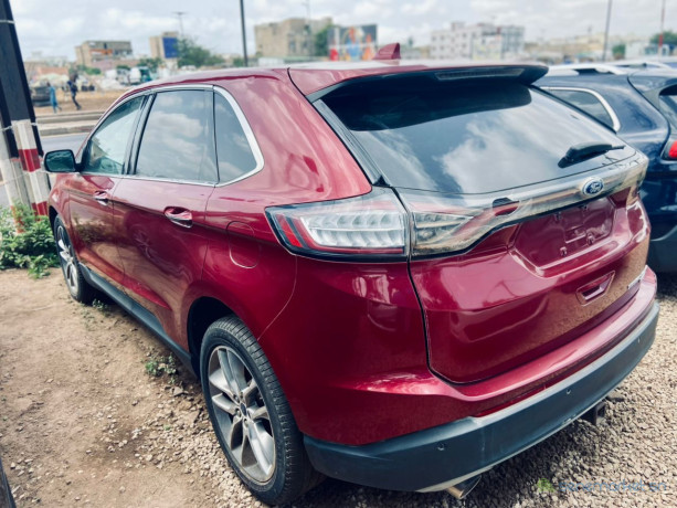 ford-edge-titanium-2016-big-4