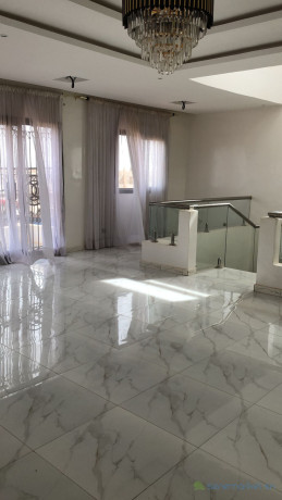 magnifique-villa-en-location-a-diamniadio-big-1