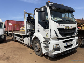 Camion Venant IVECO Stralis 330 EEV avec grue HIAB (5,3 tonnes) à vendre