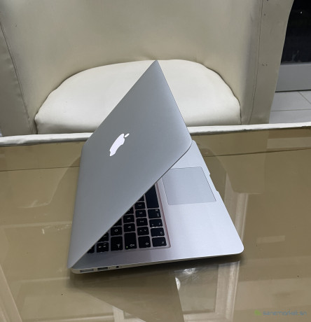 macbook-air-2017-core-i5-big-2